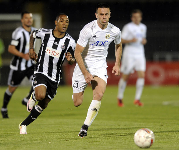 Остојић: Разговарао сам са људима из Партизана, сада би ми било драже да потпишем