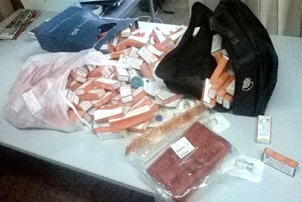 Сакрио зубе од цариника