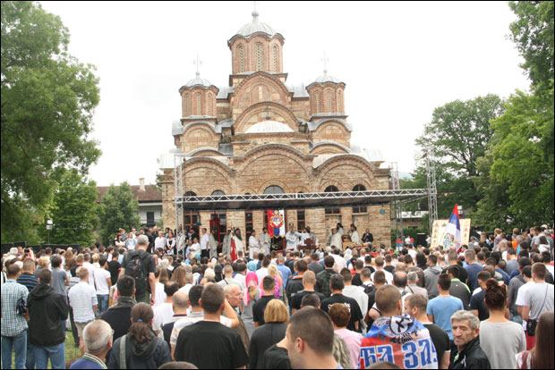 ОБЕЛЕЖЕНА ГОДИШЊИЦА КОСОВСКОГ БОЈА: Наше светиње чувају наше душе