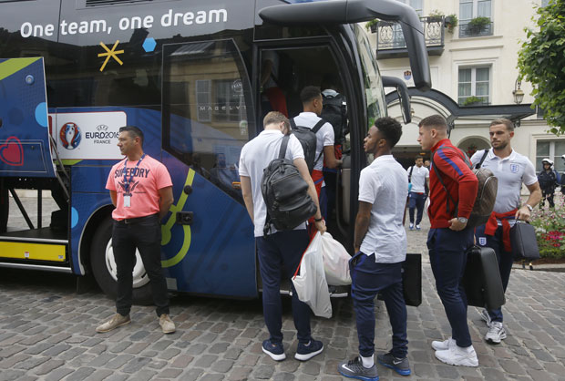 Карагер оштро по Енглезима: Правимо бебе, а не мушкарце!