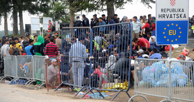 Уклоњена ограда на прелазу Батина ка Србији 