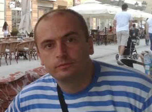 ОВО ЈЕ ЧОВЕК КОЈИ ЈЕ УБИО ГОСТЕ КАФИЋА: Повикао је све ћу да их побијем и почео да пуца