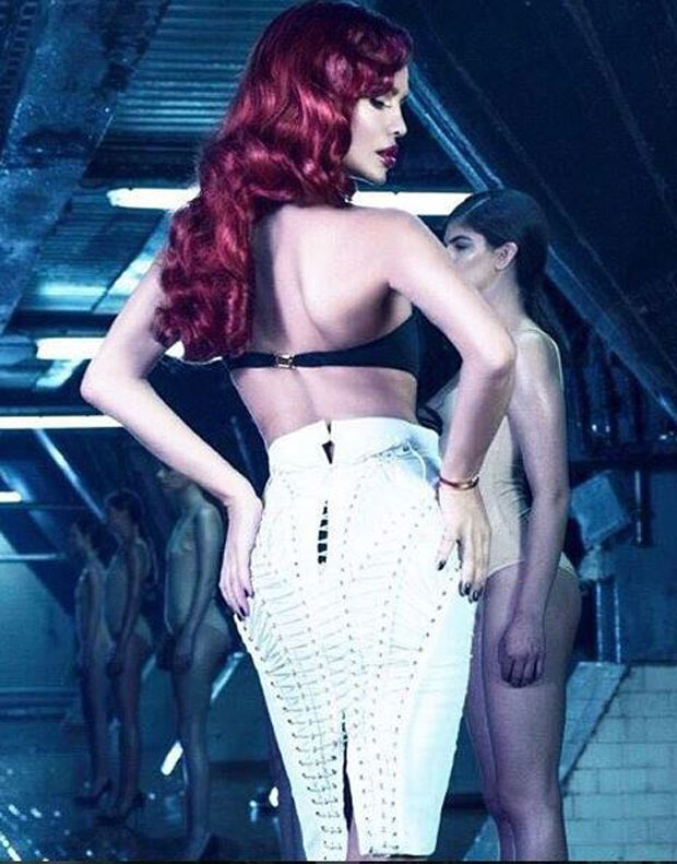 Северина провоцира изгледом за Силиконе (ФОТО)

