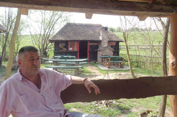 Лепота међу багремовима