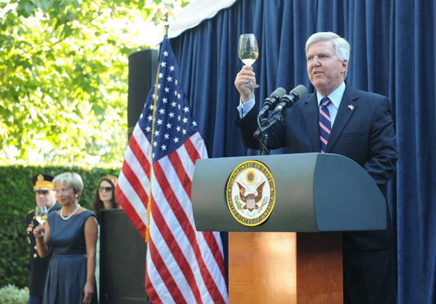 Скот: Исти циљеви САД и Србије