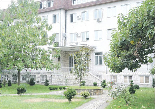 Подгорица: Седео код куће,а примао плату