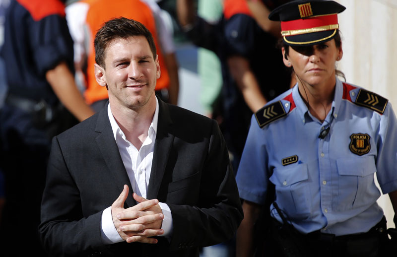 Меси осуђен на 21 месец затвора!