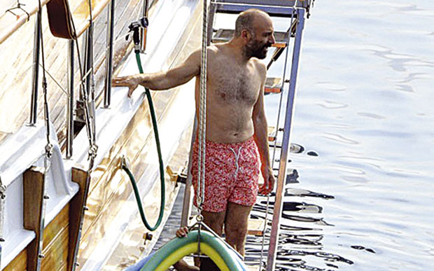 Халит Ергенч и Бергузар Корел: С мора пред камере