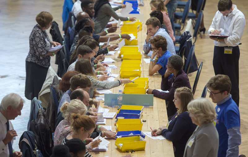 Расположење потрошача у Великој Британији потонуло после референдума
