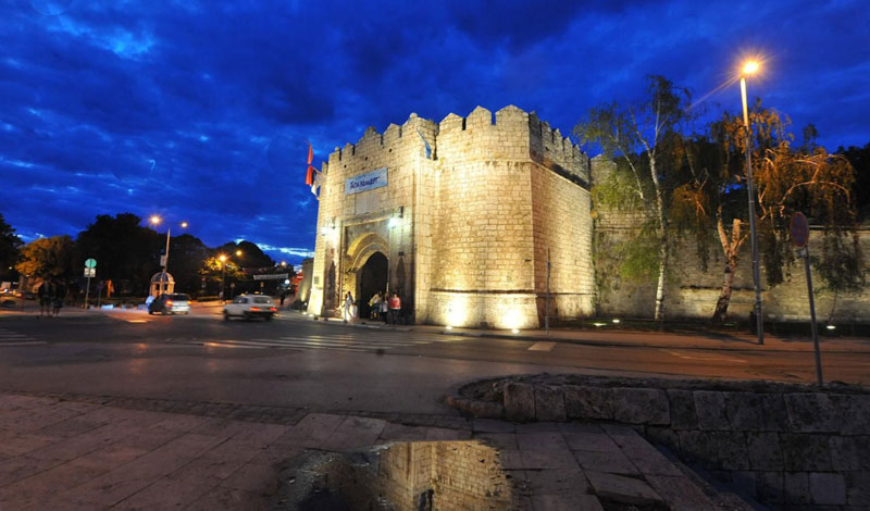 Опсада нишке Тврђаве због звезда с Јутјуба