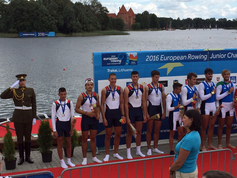 Српски четверац са кормиларом освојио сребро на јуниорском ЕП