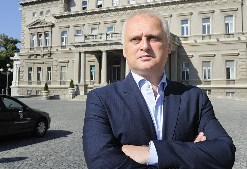 Нова окретница и код Бранковог моста