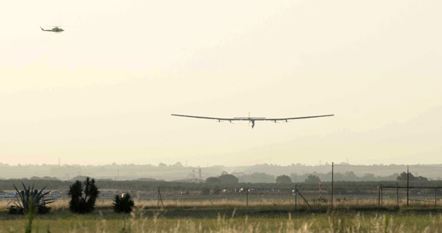 Соларни авион полетео из Шпаније за Египат
