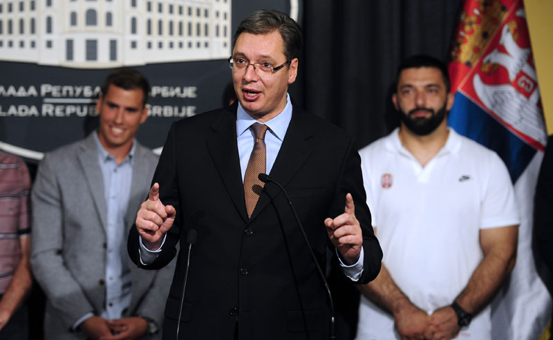 ШПИЈУНКА: Дрес од бронзе