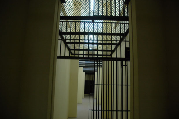 Притвор за троjицу осумњичених због сумње да су силовали девојчицу