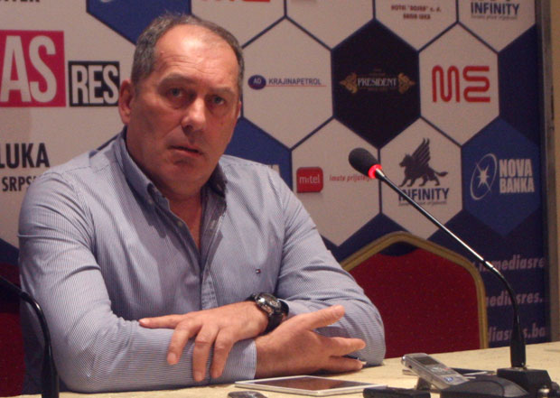 Мектић: Шешељ има забрану уласка у БиХ, Додик: Шешељ је слободан човек