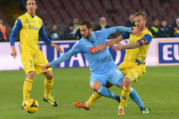 Арсенал и Јувентус нуде богатство за Игуаина