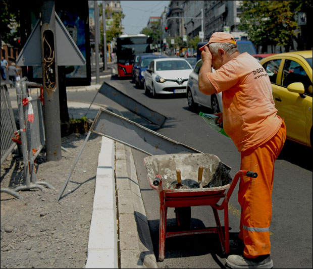 Пуно радно време и на +40
