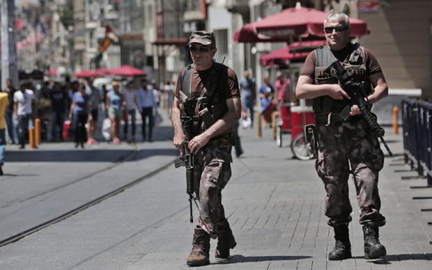 Државе постају тврђаве