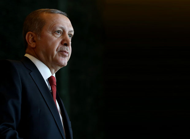 РЕЏЕП ТАЈИП ЕРДОГАН: Од затвора до беле палате