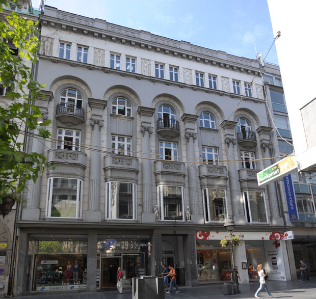 Реституција од 300 милиона динара