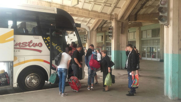 Нада са перона