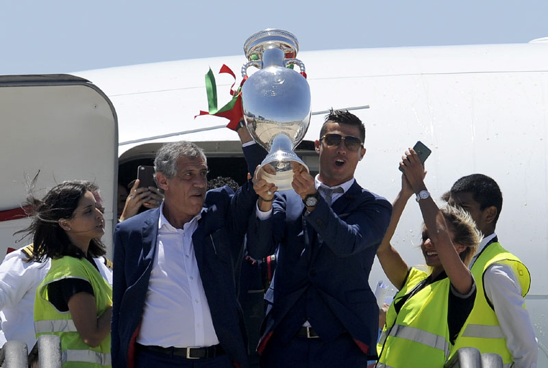 Бира се најбољи играч Европе - Роналдо први фаворит