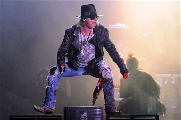 “Ганс енд роузис” у притвору због пиштоља