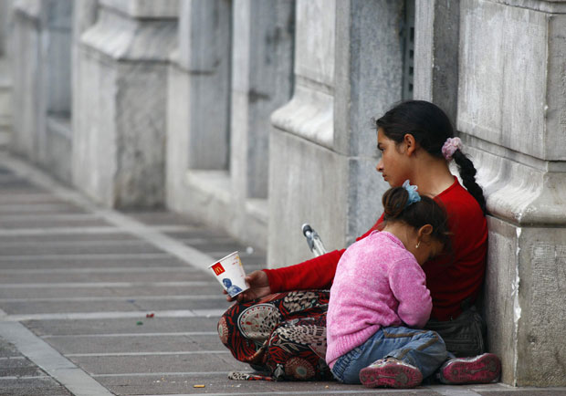 Породице од деце праве робове!