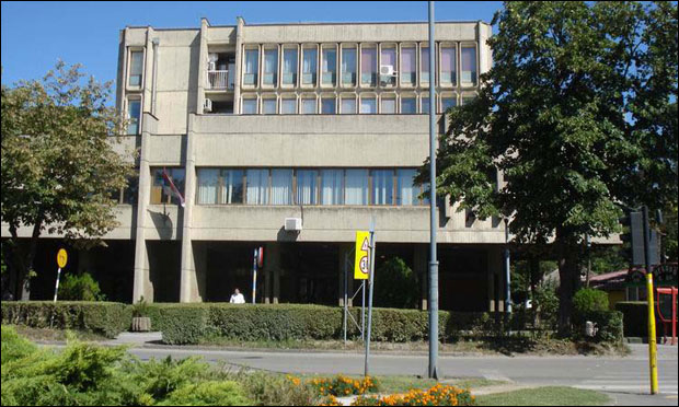 Фирмине милионе дала сину и ћерки