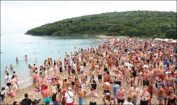 Си денс: Убудуће журке ван шпица сезоне
