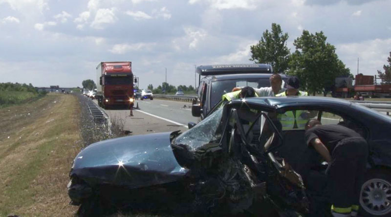 Двоје погинуло, троје повређено
