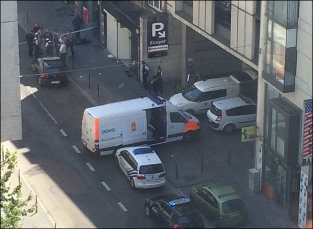 Завршена узбуна у Бриселу због зимског капута (ФОТО)