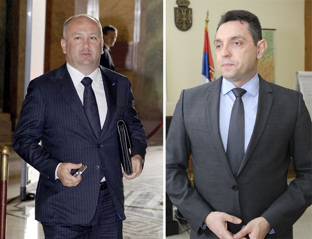 Вулину и Поповићу ни динар од државе