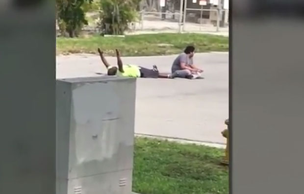 НОВИ ИНЦИДЕНТ: Полицајац упуцао црног терапеута док је помагао аутистичном пацијенту