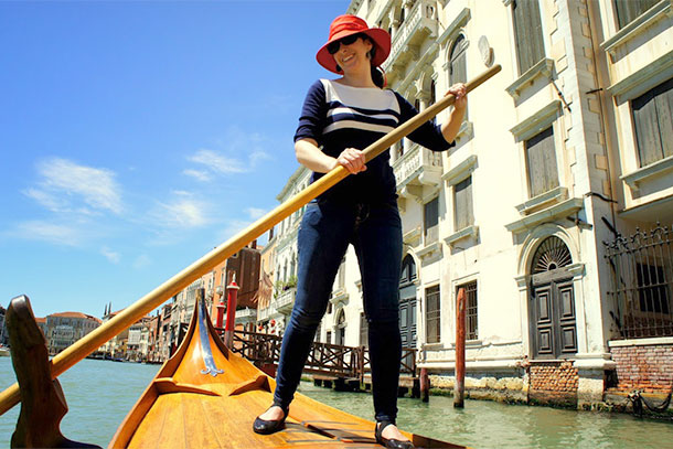 Валцер у ногама, весло у рукама