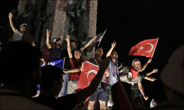 НОВОСТИ У ИСТАНБУЛУ: Само ми не дирај заставу, земљу и жену