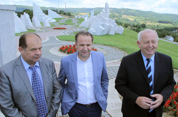 За лепшу Кадињачу четири милиона динара