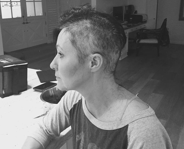 Бренда због карцинома обријала главу