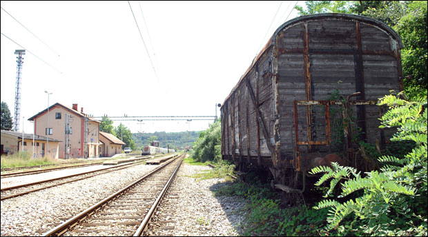 Рипањ: Композицију делио метар од трагедије