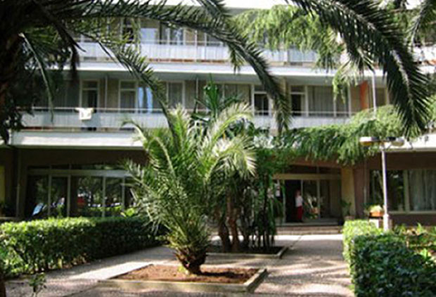 Будва: Закупац профитира, а дугови остају