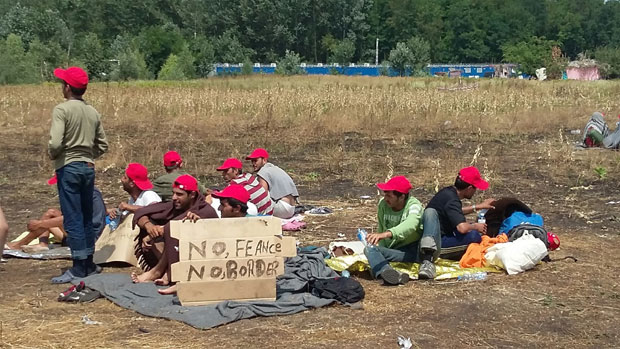 Мигранти и даље штрајкују глађу; Орбанов саветник: Нећемо пустити избеглице на Хоргошу