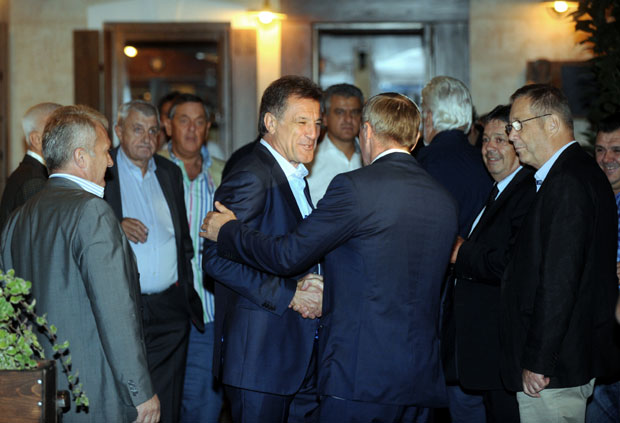 Мамић поднео оставку, Шукер остао без првог потпредседника