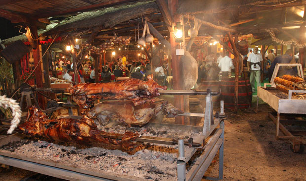 Гуча већ тесна, странци пуне камп