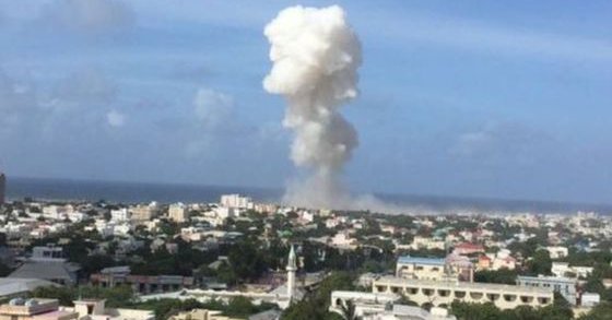 Две експлозије на аеродрому, 13 мртвих