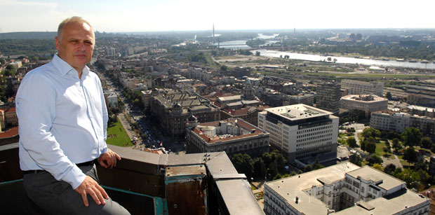 Весић: У наредних 10 година ће бити обновљене улице којима иде градски превоз