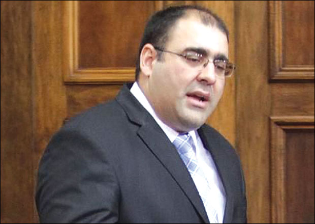 Владимир Ђукановић: Зашто држава плаћа сорошевце?