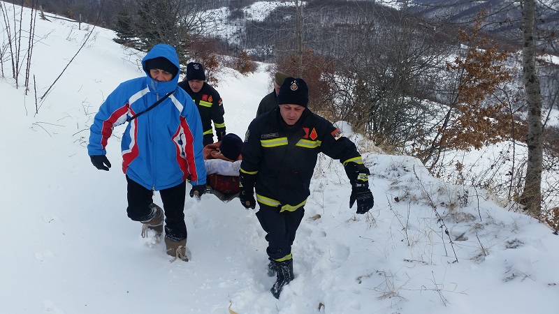 Спашена бака Маројка, остала у снегу са сломљеном руком