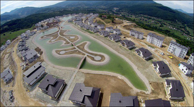 Перу новац преко сестринских фирми?