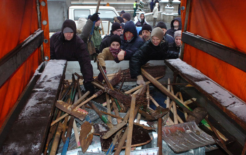 Студенти лопатају за 1.600 динара